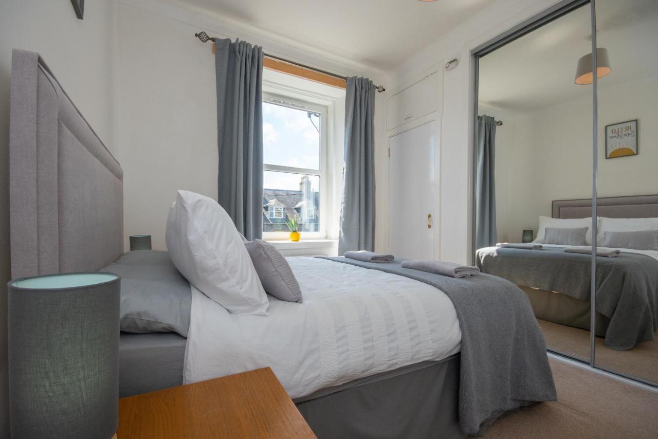 Dwellcome Home Ltd 1 Bed Apt, Half Mile To Union Street Yet Quiet, Free Parking, Fast Wifi, Ideal For Long Term Contractor, Etc Stays, Fully Equipped Kitchen, Regular Housekeeping Option - See Our Site For Assurance Абердин Екстер'єр фото